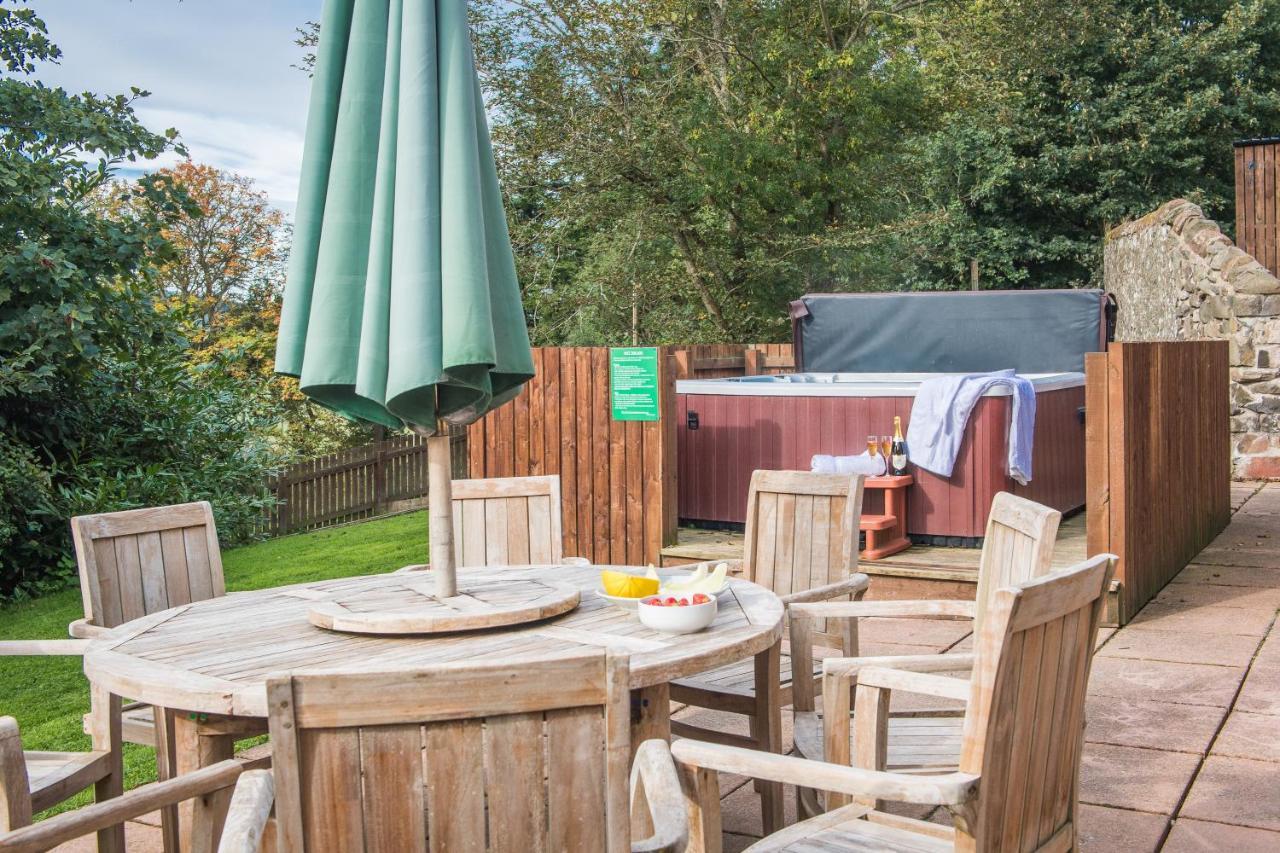 The Granary With Hot Tub Villa Forgandenny Bagian luar foto